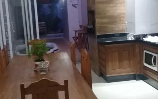 Casa com piscina no Condomínio San Marino em Birigui