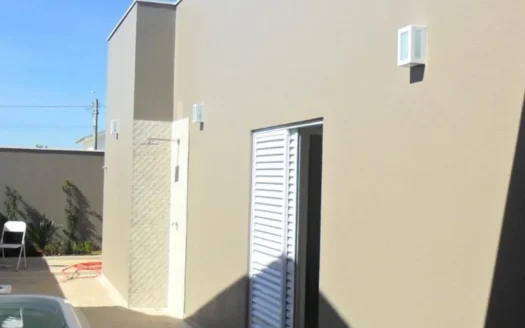 Casa com piscina no Condomínio San Marino em Birigui