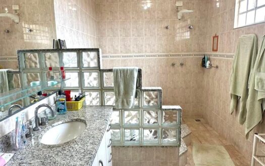 Casa no bairro Costa Rica em Birigui