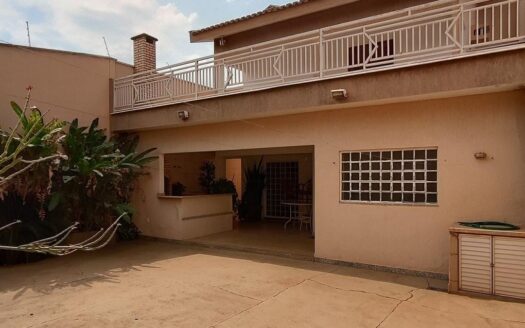 Casa no bairro Costa Rica em Birigui