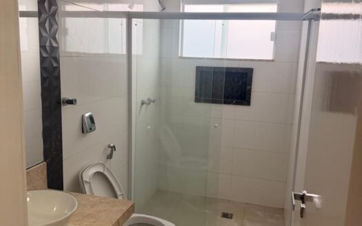Casa com 3 quartos sendo 1 suíte no centro de Birigui